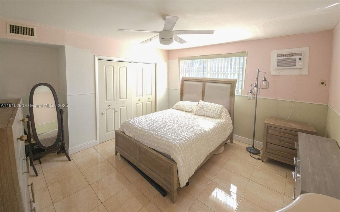 待售: $799,900 (4 贝兹, 3 浴室, 2166 平方英尺)