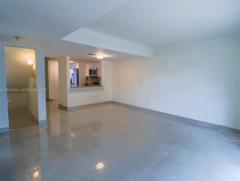 В аренду: $3,500 (3 спален, 2 ванн, 1010 Квадратных фут)