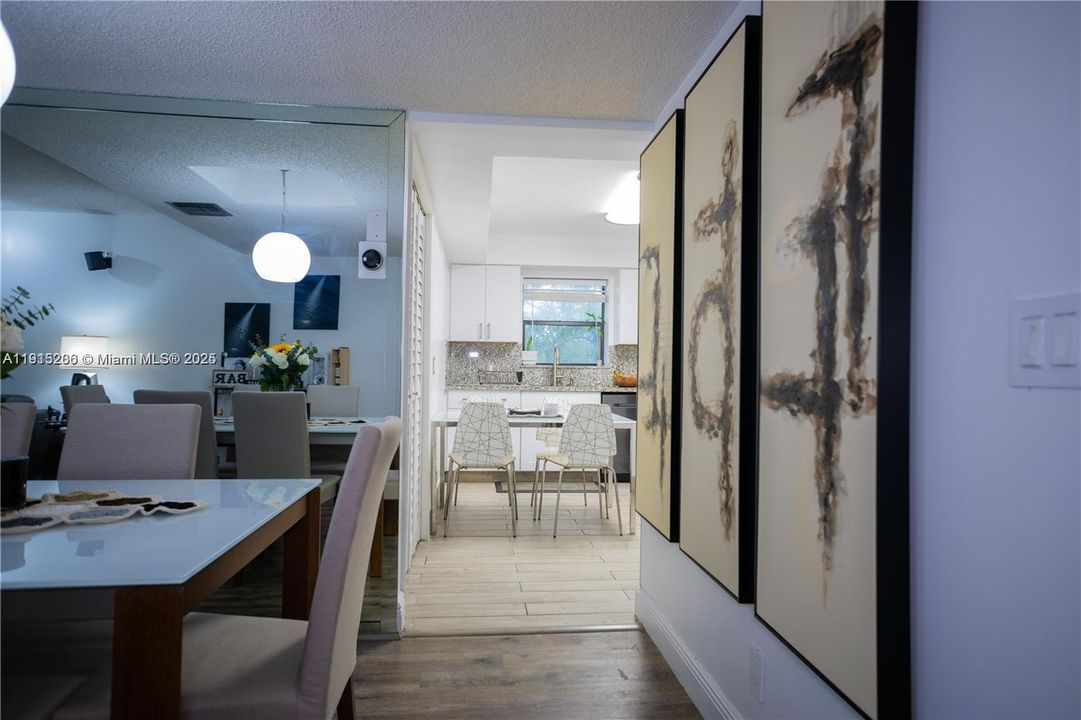 待售: $365,000 (2 贝兹, 2 浴室, 1235 平方英尺)