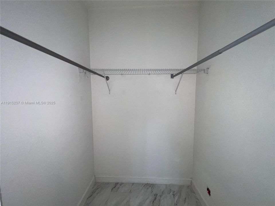 Active With Contract: $1,700 (3 beds, 2 baths, 1076 Square Feet)