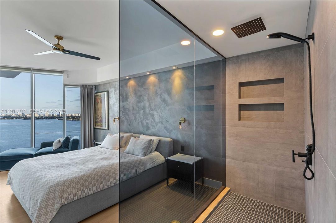 For Sale: $1,650,000 (2 beds, 2 baths, 1588 Square Feet)