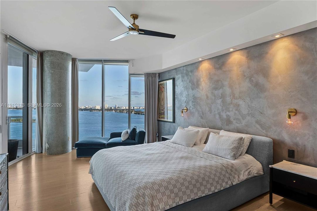 For Sale: $1,650,000 (2 beds, 2 baths, 1588 Square Feet)