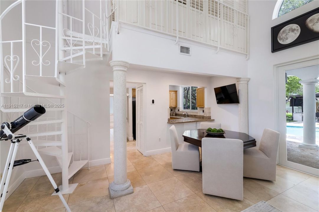 En Renta: $35,000 (7 camas, 7 baños, 6318 Pies cuadrados)