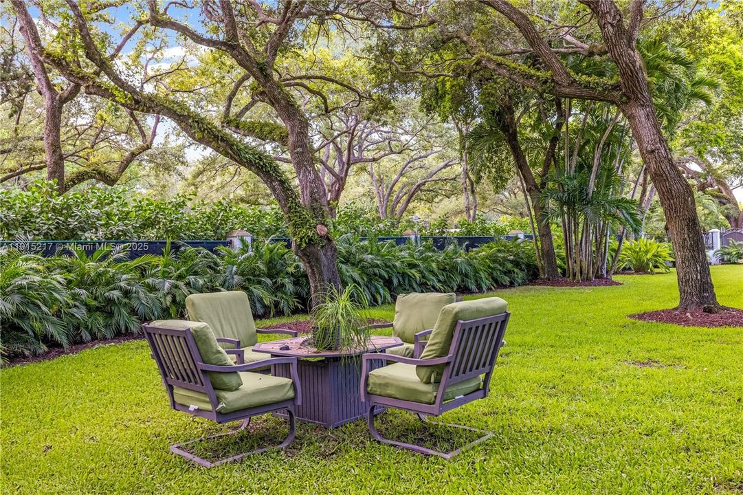 En Renta: $35,000 (7 camas, 7 baños, 6318 Pies cuadrados)