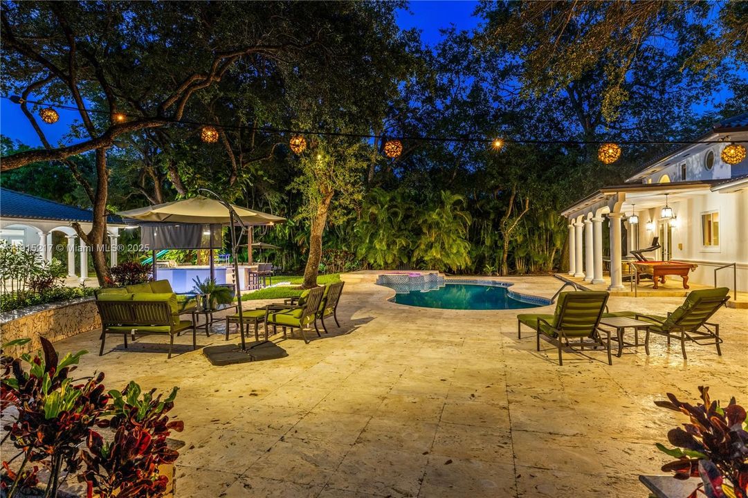 En Renta: $35,000 (7 camas, 7 baños, 6318 Pies cuadrados)