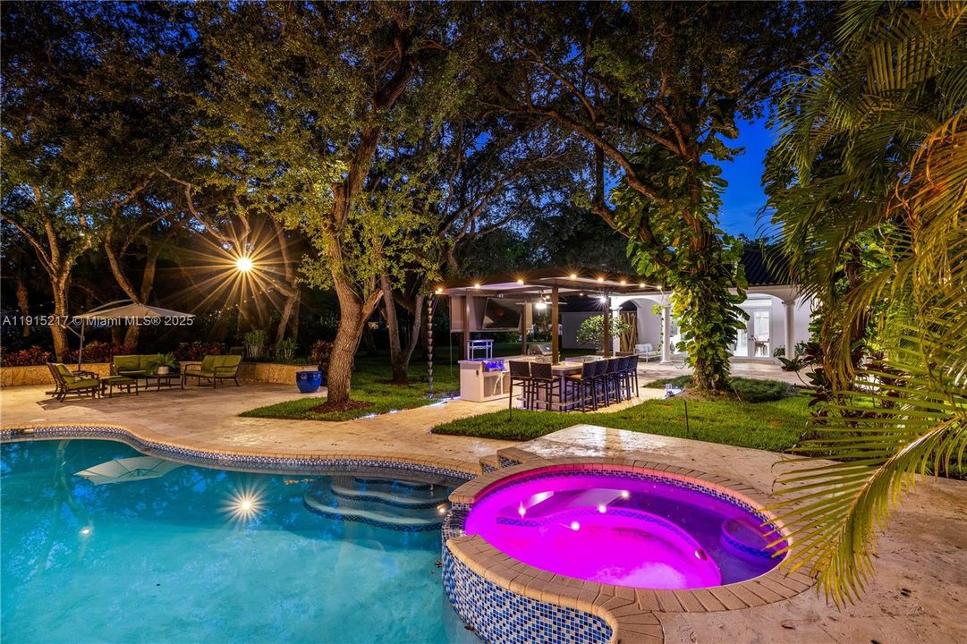 En Renta: $35,000 (7 camas, 7 baños, 6318 Pies cuadrados)