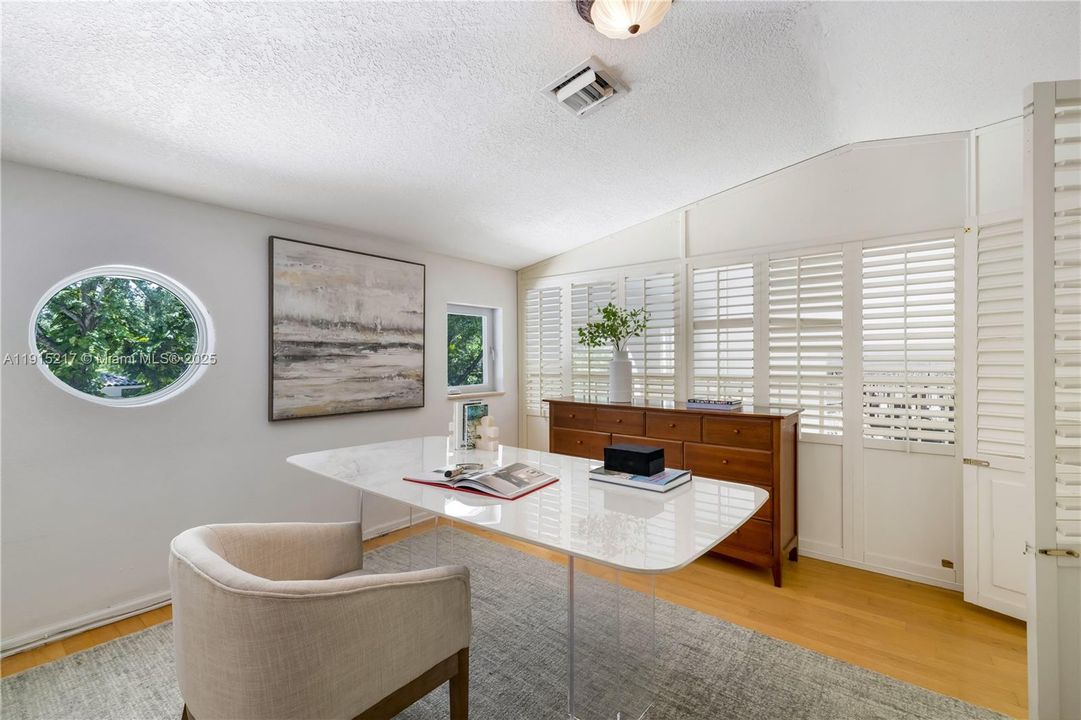 En Renta: $35,000 (7 camas, 7 baños, 6318 Pies cuadrados)