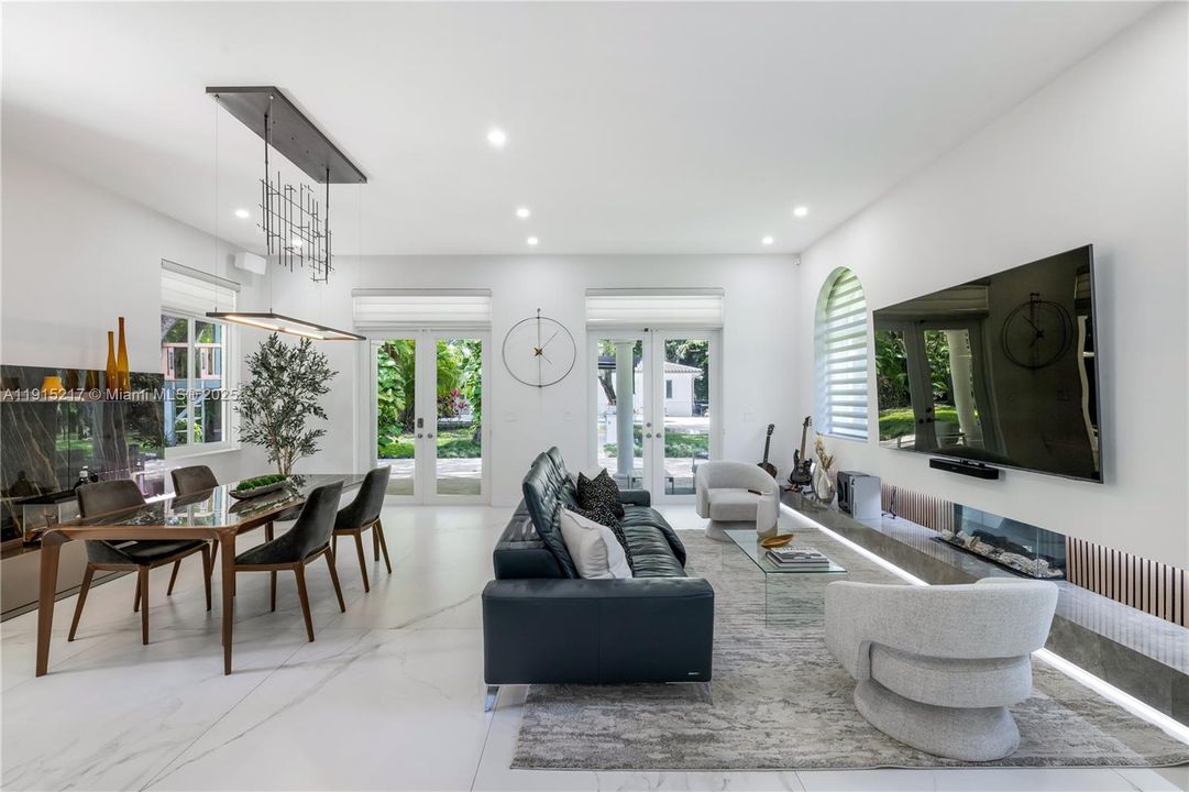 En Renta: $35,000 (7 camas, 7 baños, 6318 Pies cuadrados)