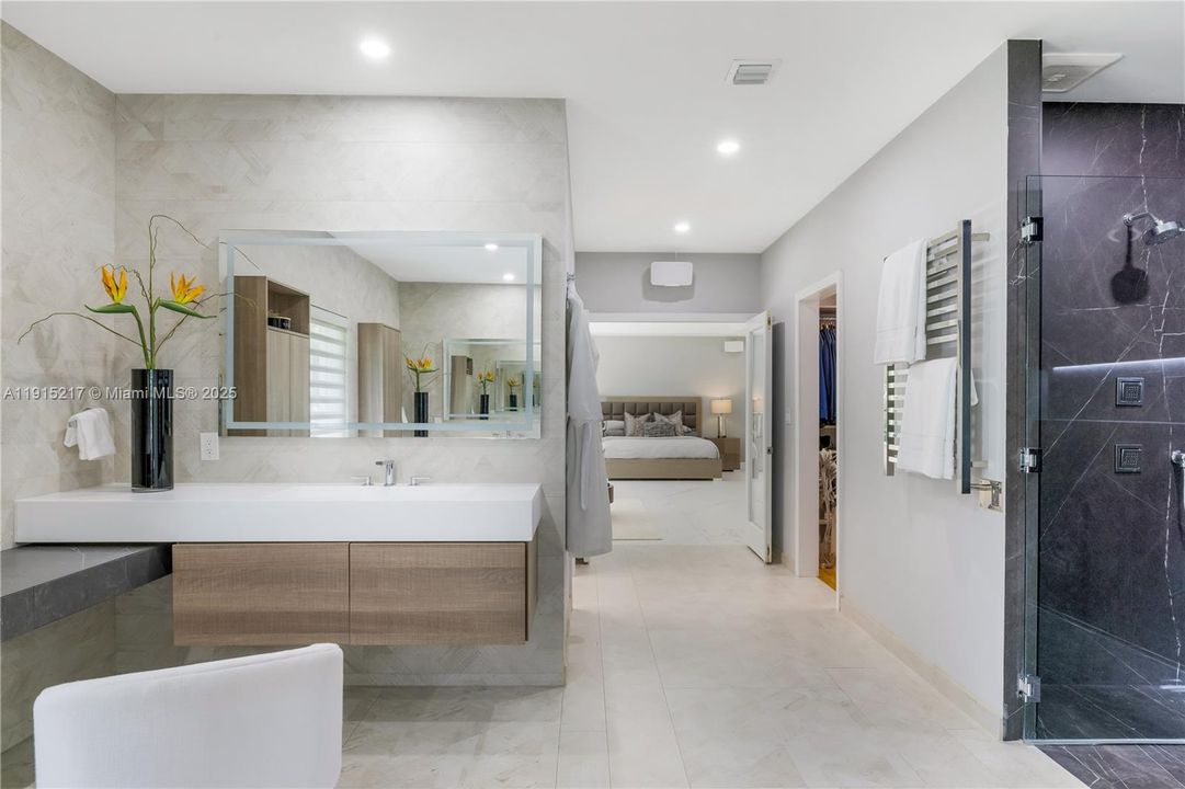 En Renta: $35,000 (7 camas, 7 baños, 6318 Pies cuadrados)