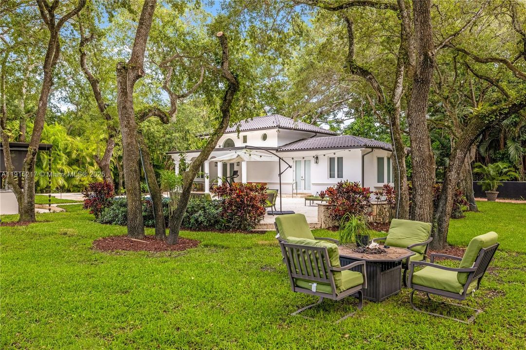 En Renta: $35,000 (7 camas, 7 baños, 6318 Pies cuadrados)