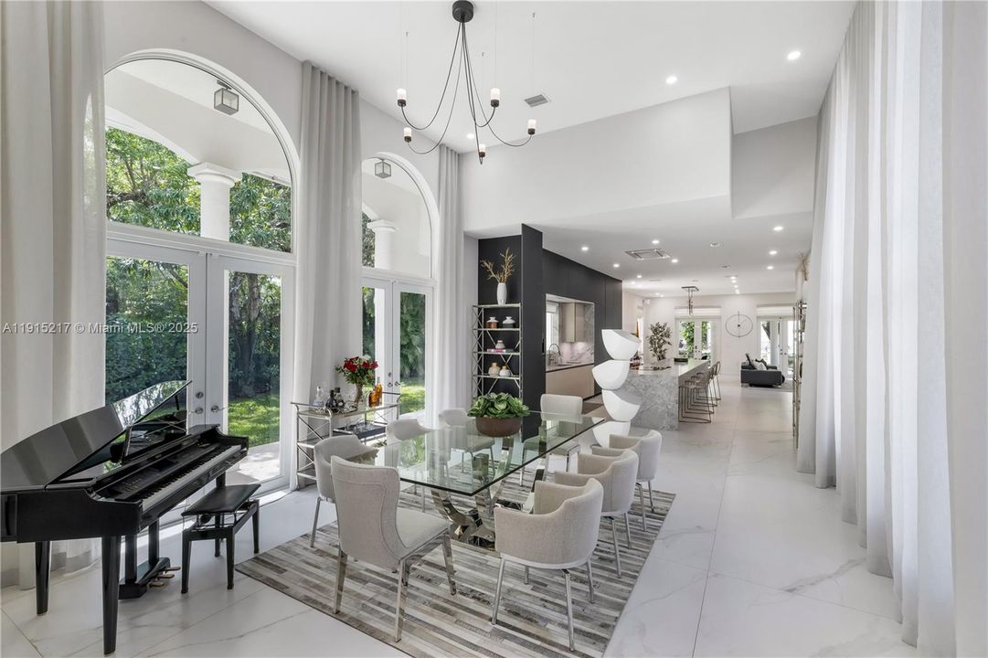 En Renta: $35,000 (7 camas, 7 baños, 6318 Pies cuadrados)