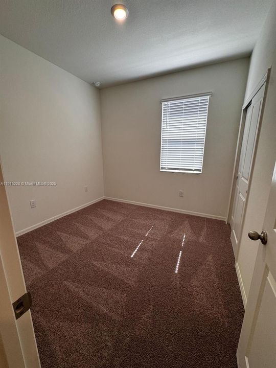 待售: $445,000 (4 贝兹, 2 浴室, 1876 平方英尺)