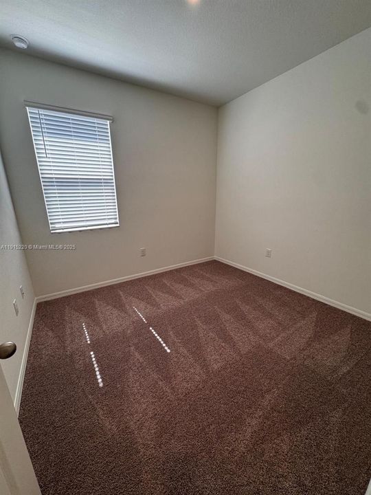 待售: $445,000 (4 贝兹, 2 浴室, 1876 平方英尺)