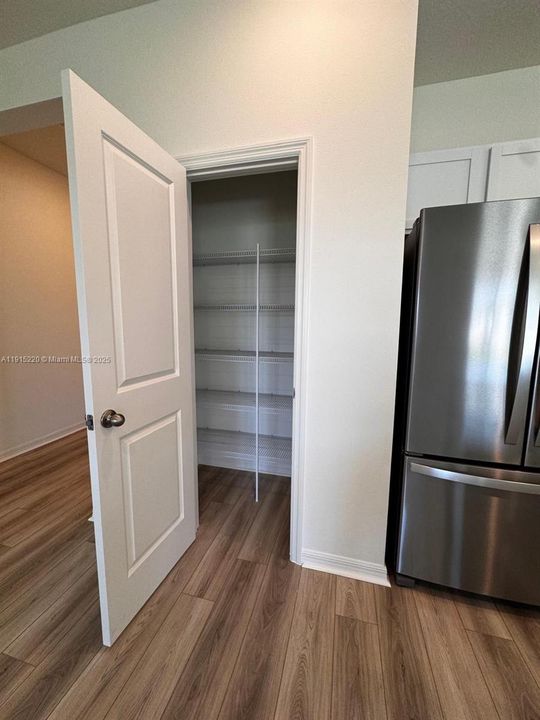 待售: $445,000 (4 贝兹, 2 浴室, 1876 平方英尺)