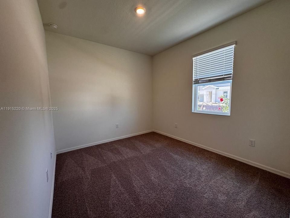 待售: $445,000 (4 贝兹, 2 浴室, 1876 平方英尺)