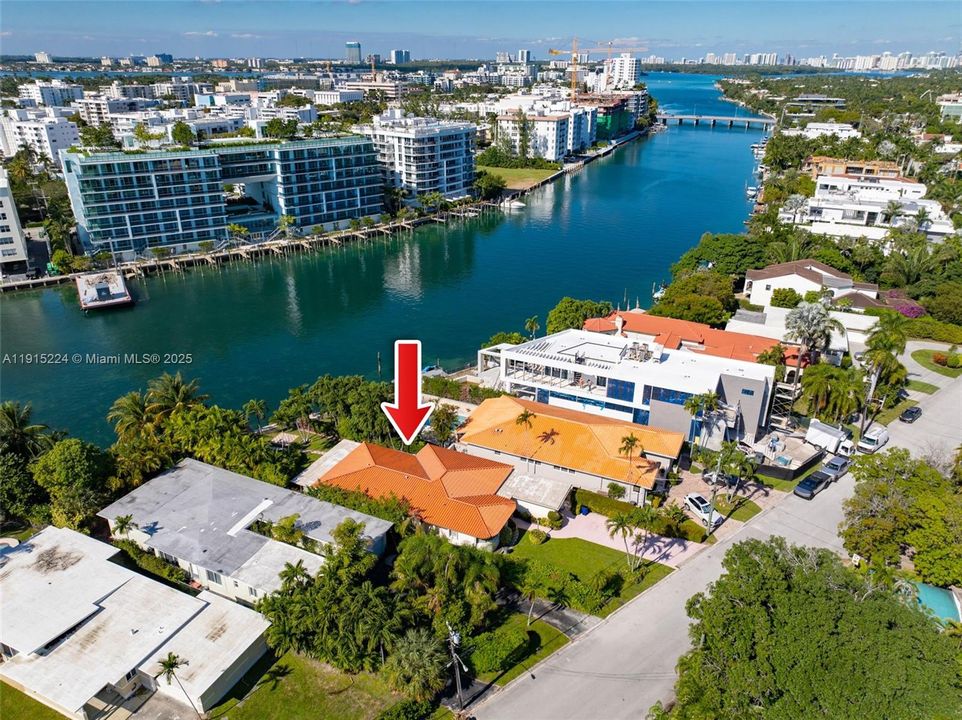 待售: $5,990,000 (2 贝兹, 2 浴室, 2247 平方英尺)