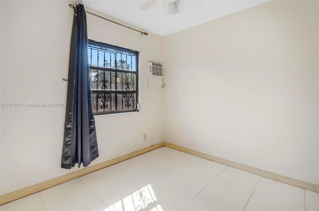 Active With Contract: $375,000 (4 beds, 2 baths, 1158 Square Feet)