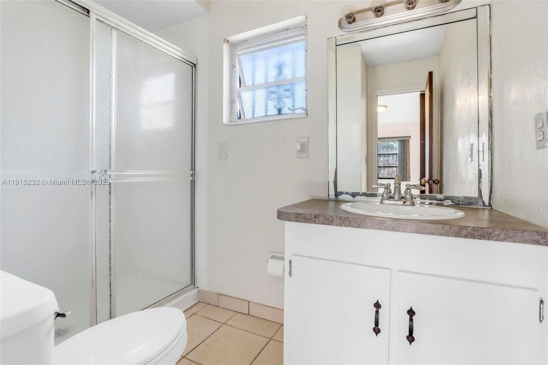 Active With Contract: $375,000 (4 beds, 2 baths, 1158 Square Feet)