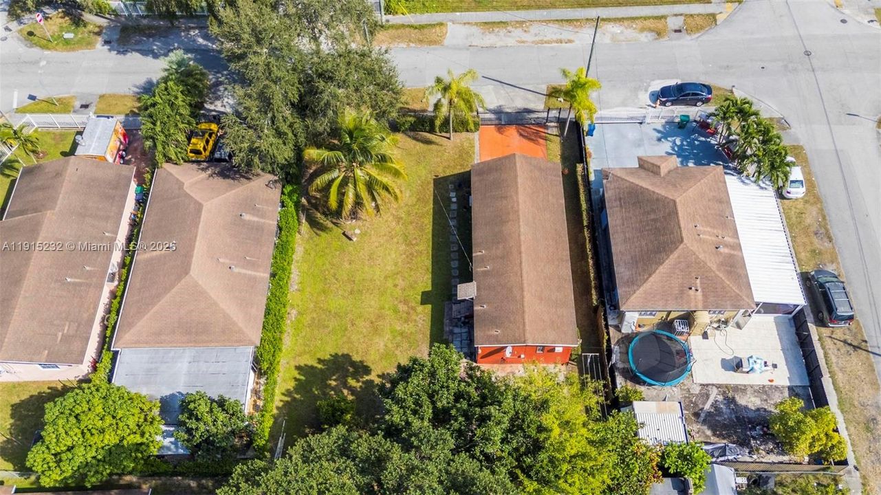 Active With Contract: $375,000 (4 beds, 2 baths, 1158 Square Feet)