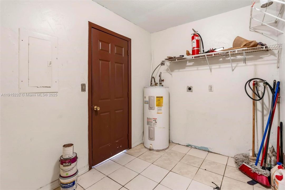 Active With Contract: $375,000 (4 beds, 2 baths, 1158 Square Feet)