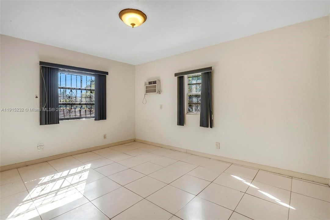 Active With Contract: $375,000 (4 beds, 2 baths, 1158 Square Feet)