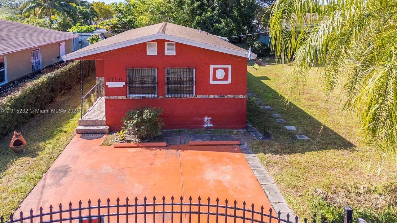 Active With Contract: $375,000 (4 beds, 2 baths, 1158 Square Feet)