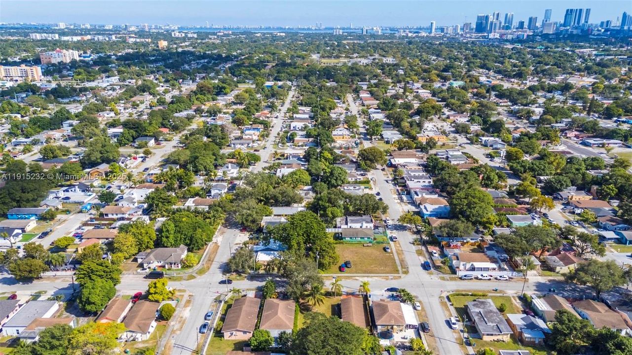 Active With Contract: $375,000 (4 beds, 2 baths, 1158 Square Feet)