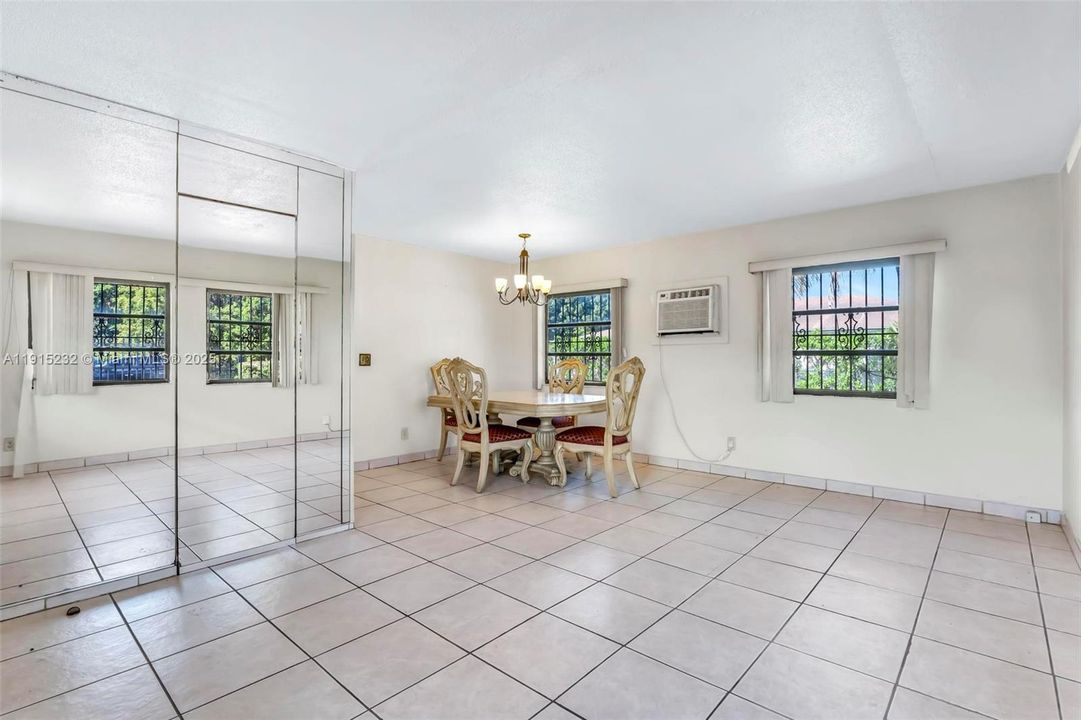 Active With Contract: $375,000 (4 beds, 2 baths, 1158 Square Feet)