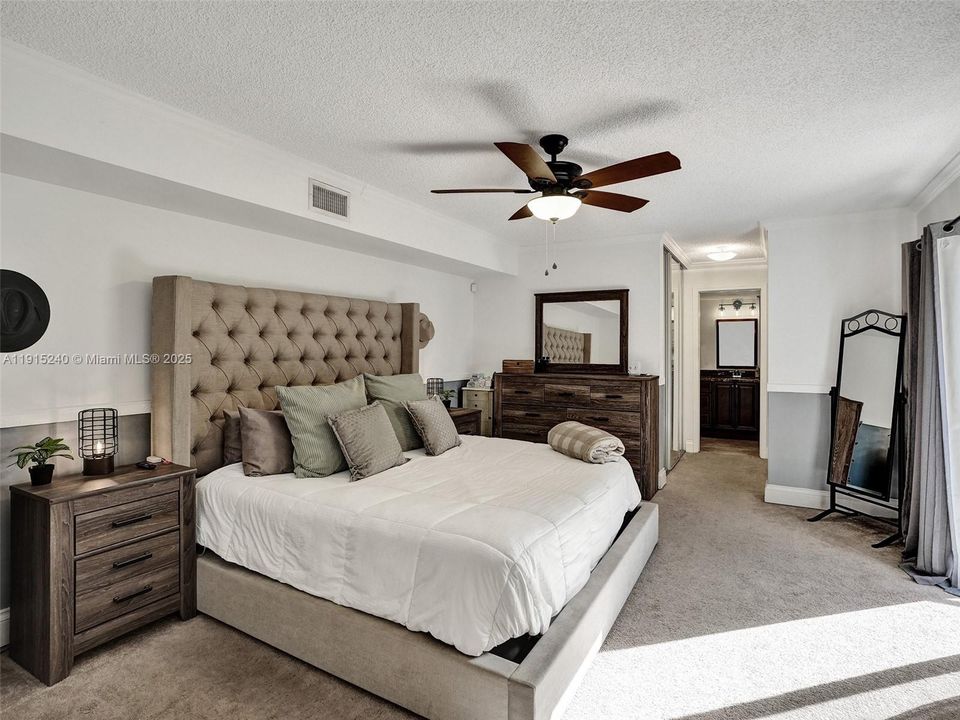 For Sale: $449,000 (3 beds, 2 baths, 1654 Square Feet)