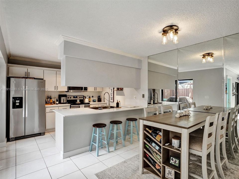 For Sale: $449,000 (3 beds, 2 baths, 1654 Square Feet)