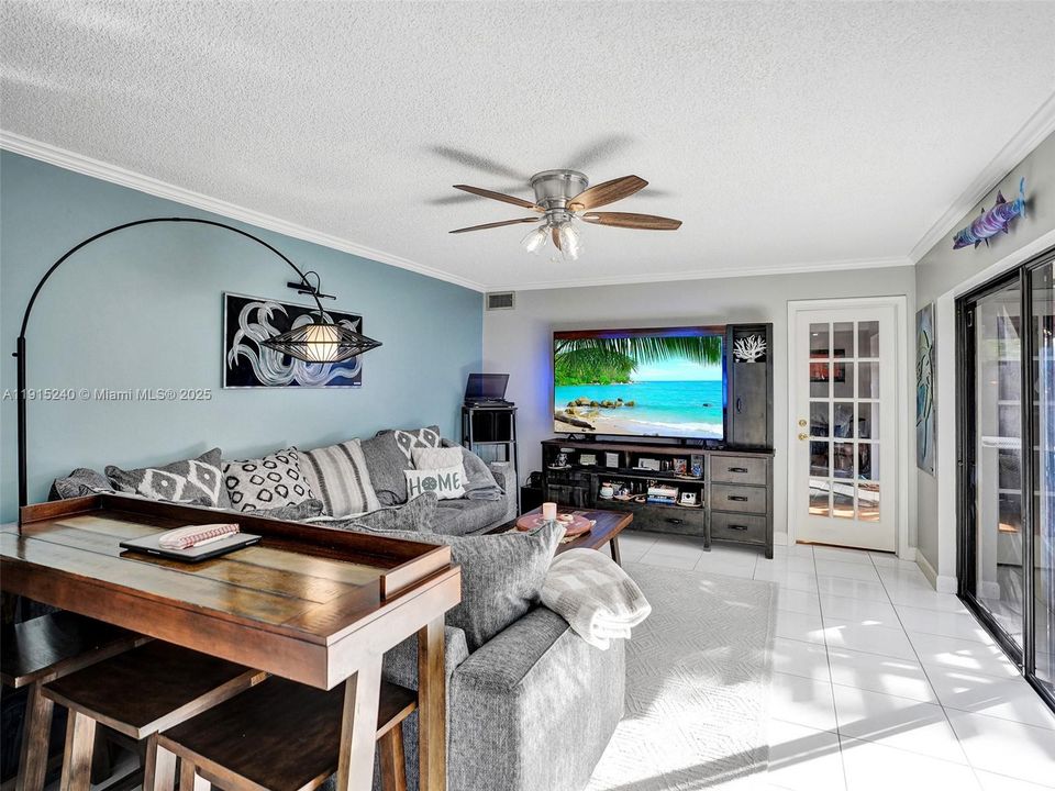 For Sale: $449,000 (3 beds, 2 baths, 1654 Square Feet)