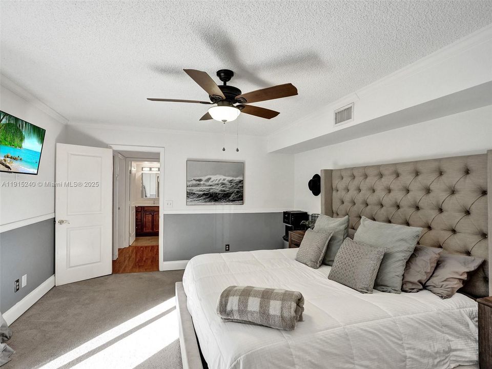 For Sale: $449,000 (3 beds, 2 baths, 1654 Square Feet)