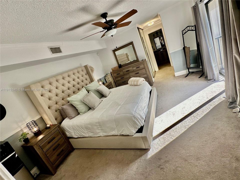 For Sale: $449,000 (3 beds, 2 baths, 1654 Square Feet)