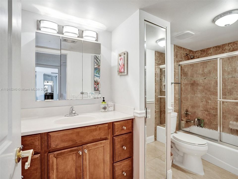 For Sale: $449,000 (3 beds, 2 baths, 1654 Square Feet)