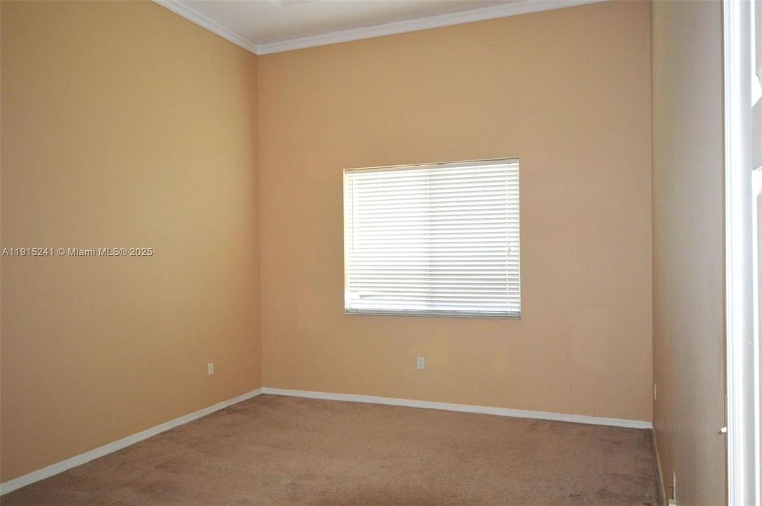 For Rent: $3,500 (4 beds, 2 baths, 2326 Square Feet)