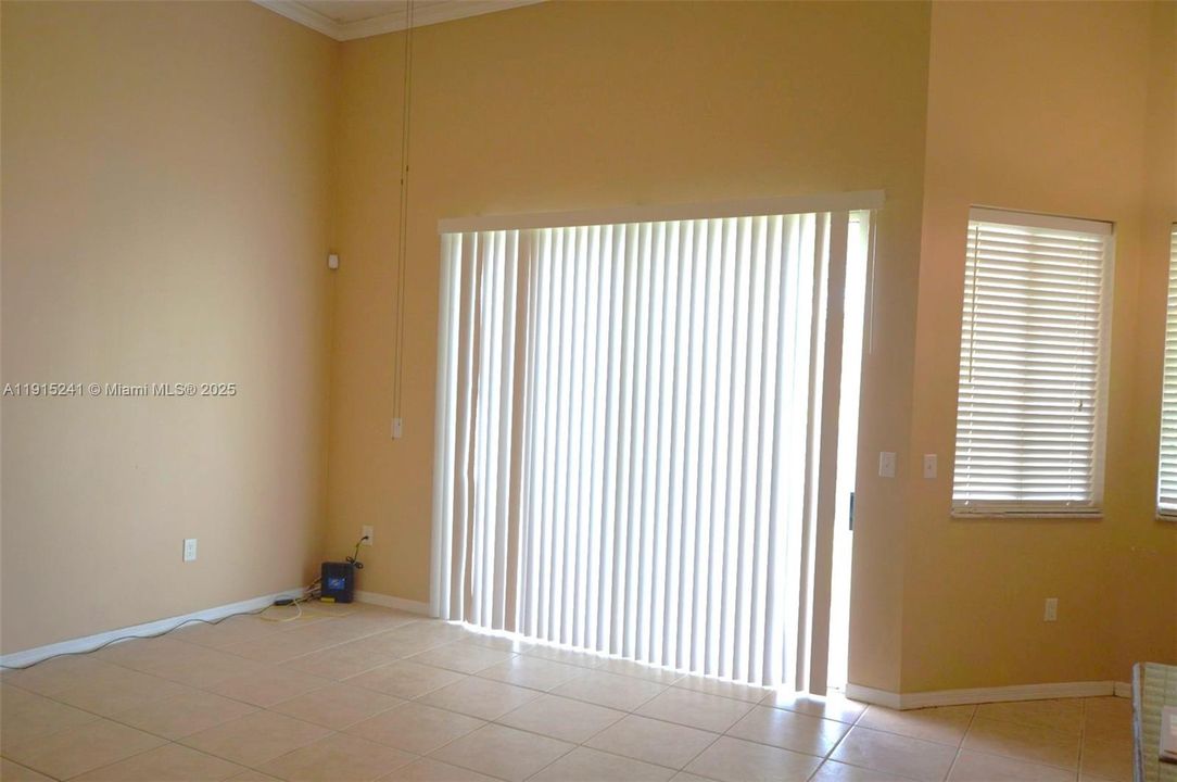 For Rent: $3,500 (4 beds, 2 baths, 2326 Square Feet)