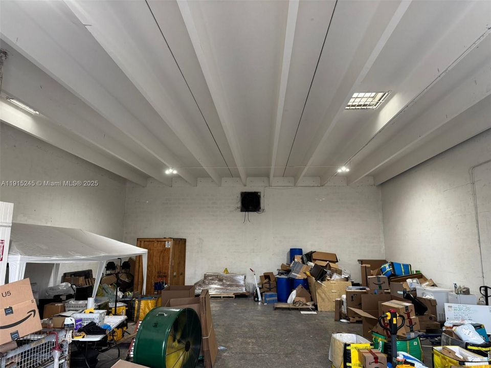 В аренду: $4,800 (0 спален, 0 ванн, 0 Квадратных фут)