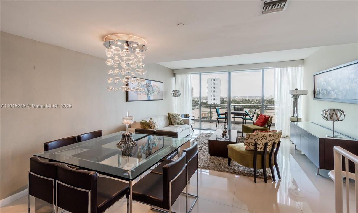 For Sale: $980,000 (3 beds, 3 baths, 2119 Square Feet)