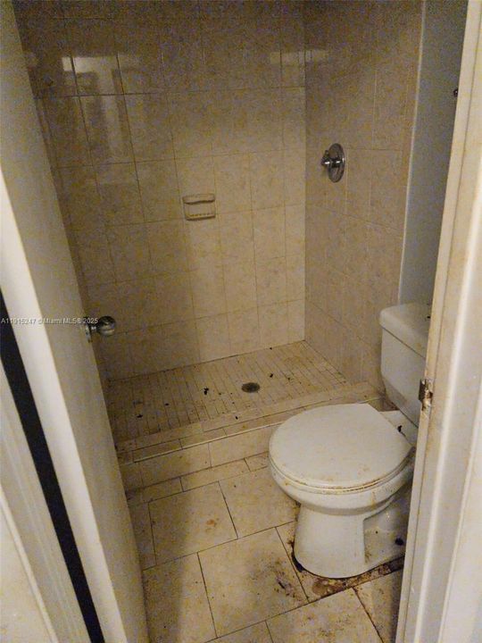 En Venta: $259,000 (2 camas, 2 baños, 2100 Pies cuadrados)