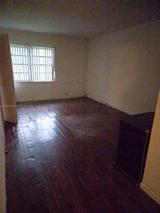 En Venta: $259,000 (2 camas, 2 baños, 2100 Pies cuadrados)