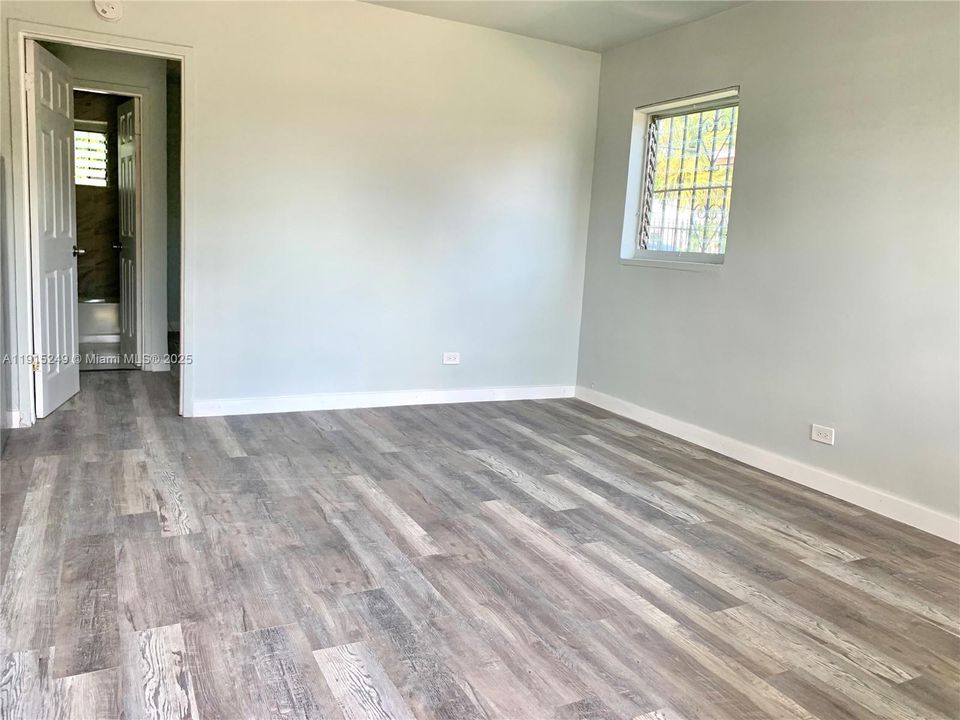 For Rent: $1,295 (1 beds, 1 baths, 0 Square Feet)