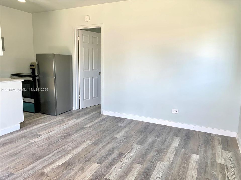 For Rent: $1,295 (1 beds, 1 baths, 0 Square Feet)