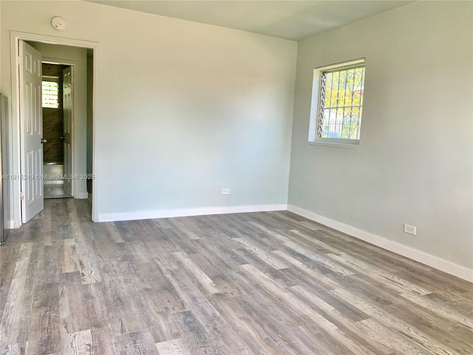 For Rent: $1,295 (1 beds, 1 baths, 0 Square Feet)