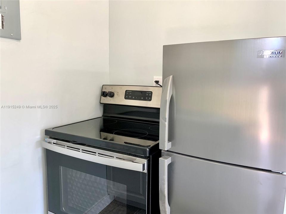 For Rent: $1,295 (1 beds, 1 baths, 0 Square Feet)