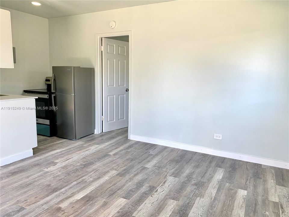 For Rent: $1,295 (1 beds, 1 baths, 0 Square Feet)