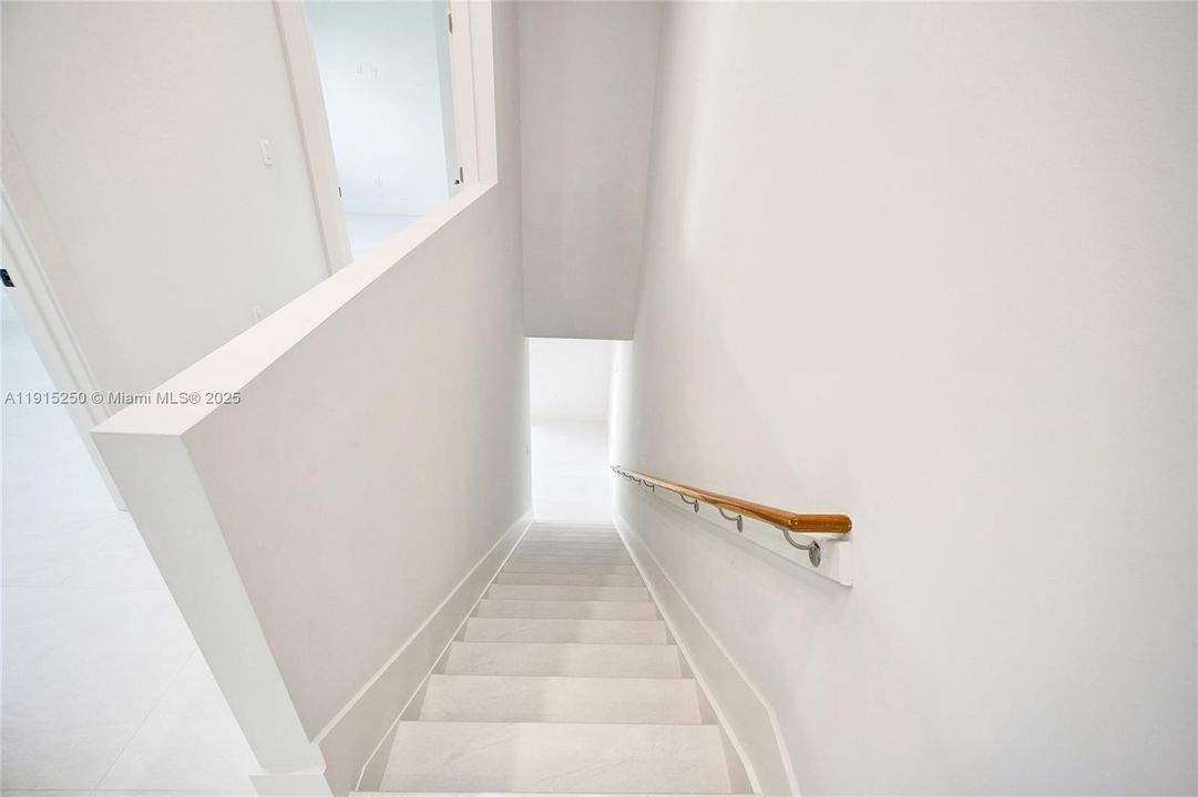 For Rent: $4,800 (4 beds, 3 baths, 1845 Square Feet)