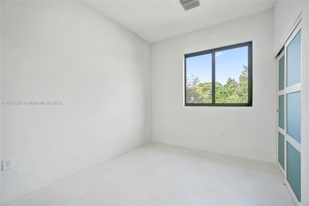 For Rent: $4,800 (4 beds, 3 baths, 1845 Square Feet)