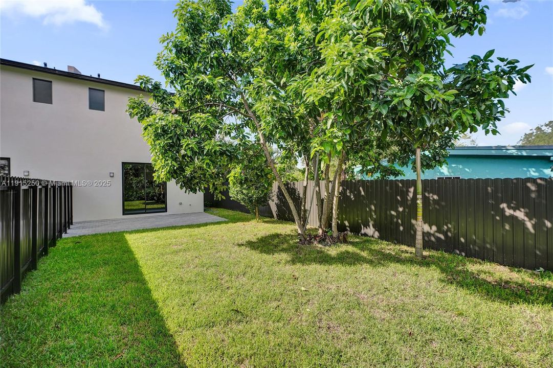 For Rent: $4,800 (4 beds, 3 baths, 1845 Square Feet)