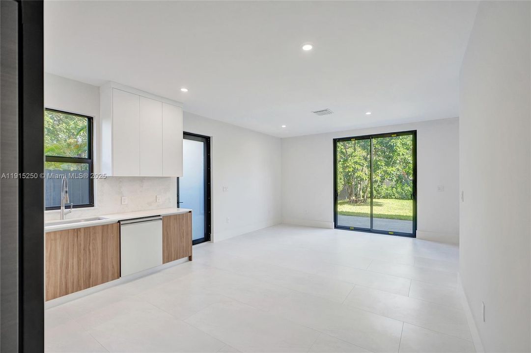 For Rent: $4,800 (4 beds, 3 baths, 1845 Square Feet)