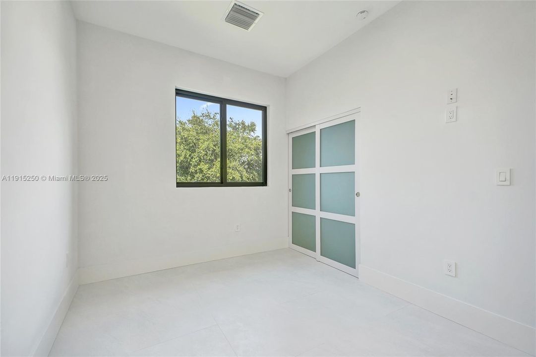 For Rent: $4,800 (4 beds, 3 baths, 1845 Square Feet)